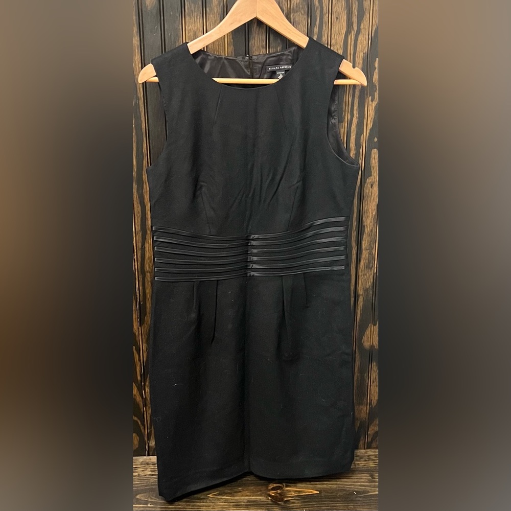 Banana Republic Black Wool Blend Shift Dress with 100% Silk Band Detail Size 12